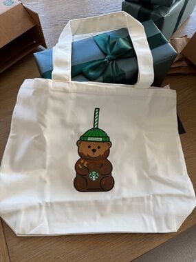 BRAND NEW RELEASE - Starbucks Bearista Tote
